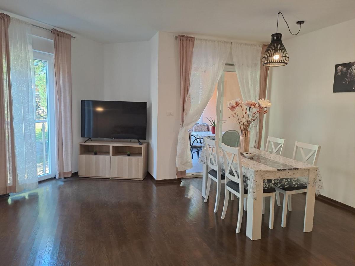Centar Edda Joakima Rakovca 7 E 52470-umag * Umag