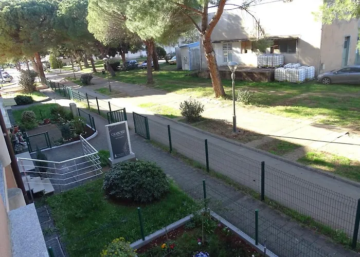 Apart Centar Umag Edda Joakima Rakovca 7 E 52470-Umag